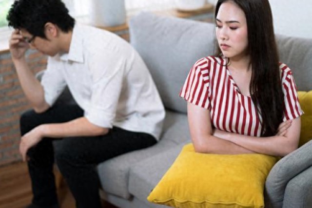对付出轨男人最狠的办法是什么?（对付出轨男人最狠最厉害最有效的办法）